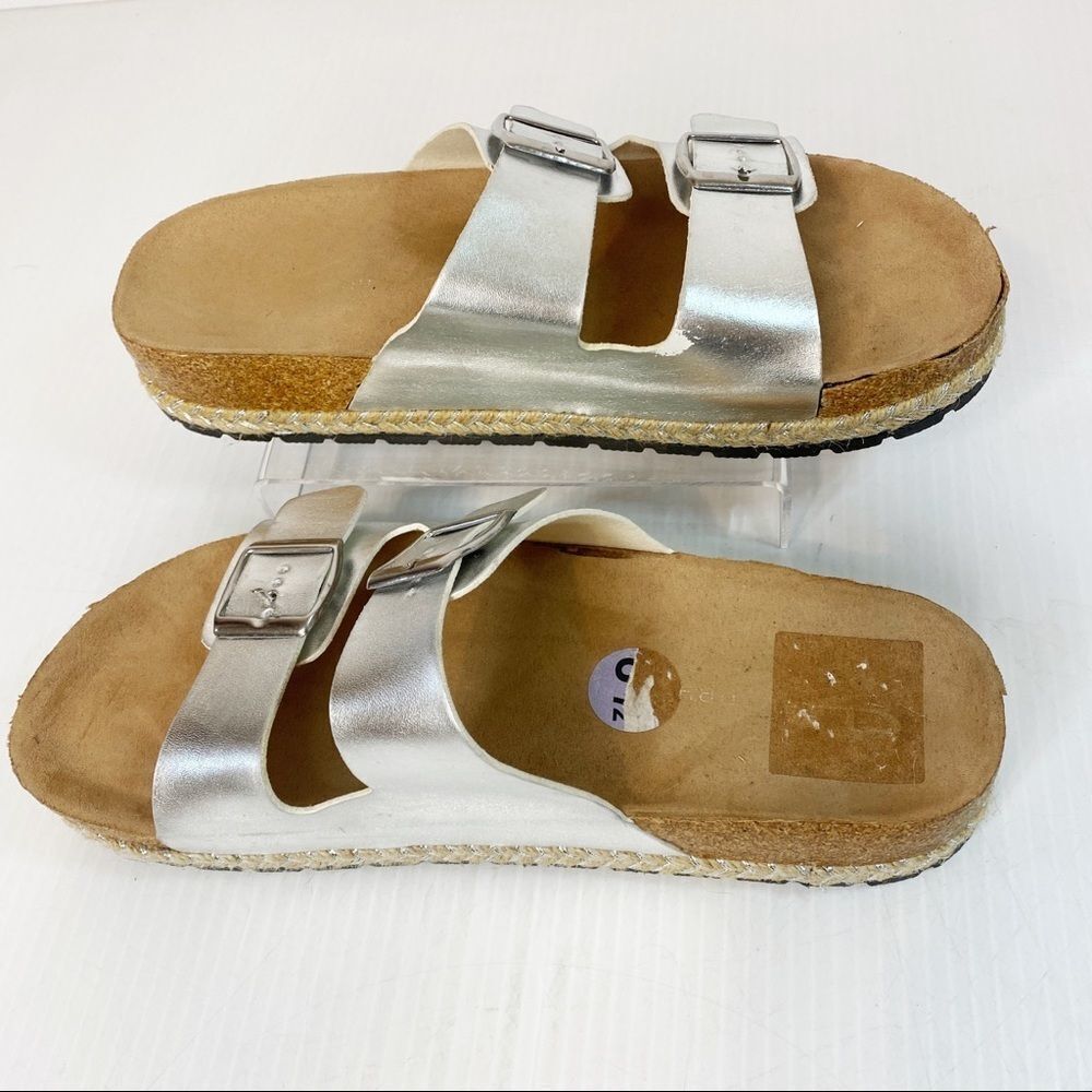 CL by Laundry Silver Slide Sandals 41